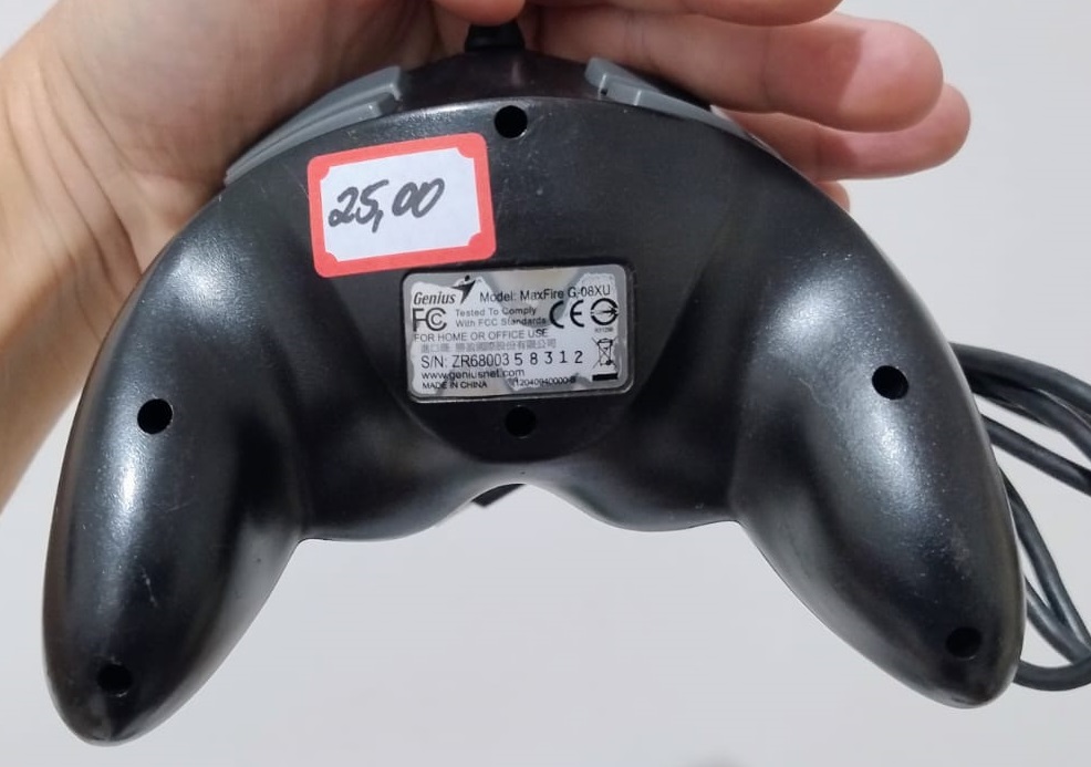 Controle preto Genius USB - Imagem 4